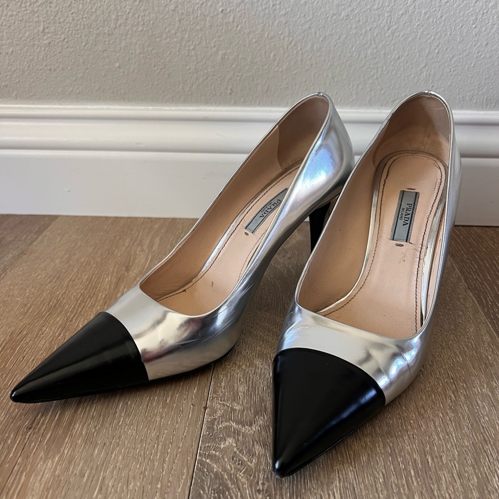 Prada Bicolor Black Silver Cap Toe Heels 39 8.5